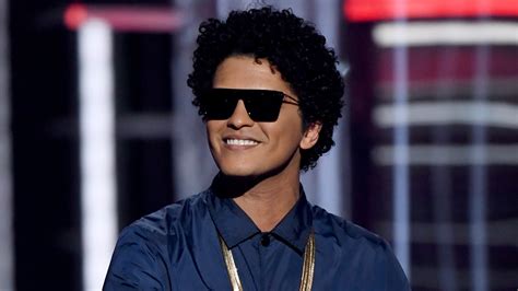 The Meaning Behind The Song: Uptown funk by Bruno Mars.